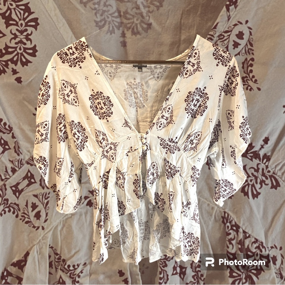 👀🔥WOMANS BLOUSE🔥👀